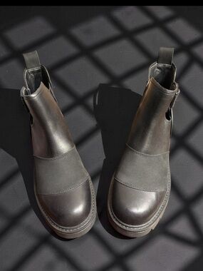 UGG Leather Black W Stockton Lug-Sole Ankle Boots